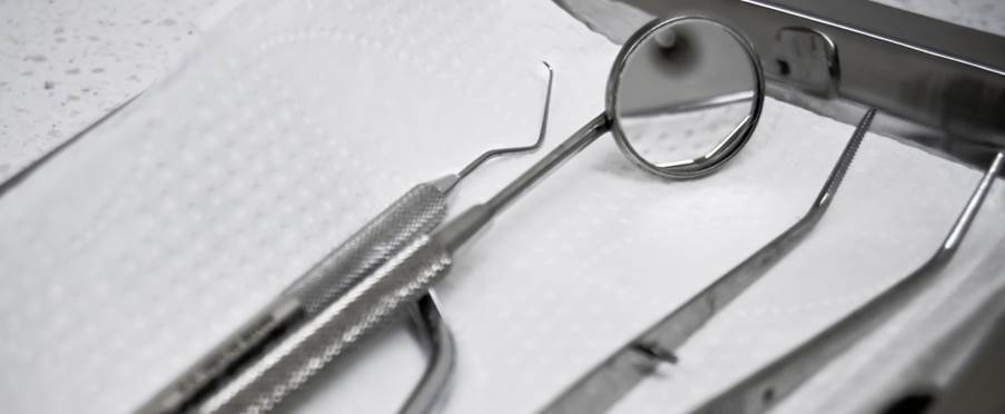 Close-up of a dentist tools
Description automatically generated