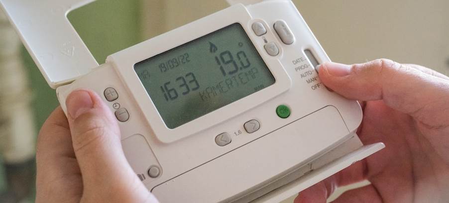 A picture of a prepayment meter

Description automatically generated